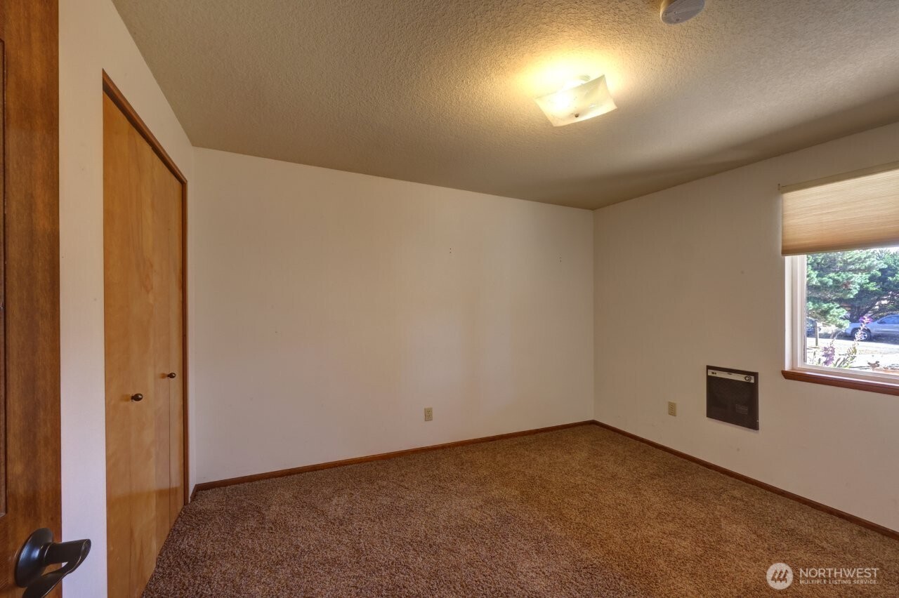30715 G Street Property Photo 18