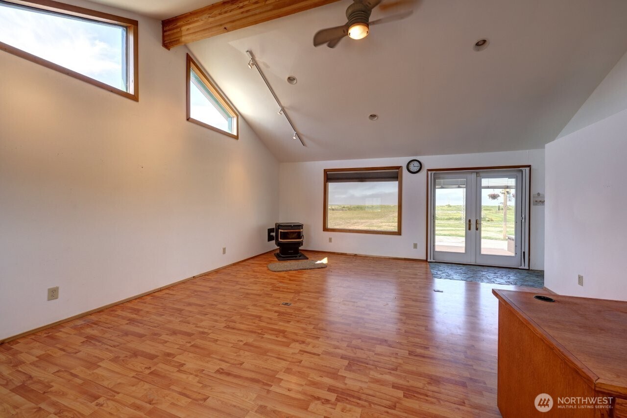 30715 G Street Property Photo 25