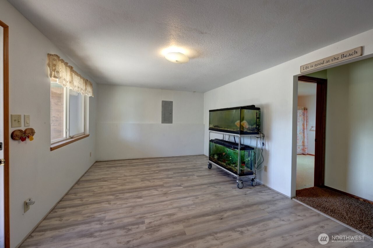 30715 G Street Property Photo 32