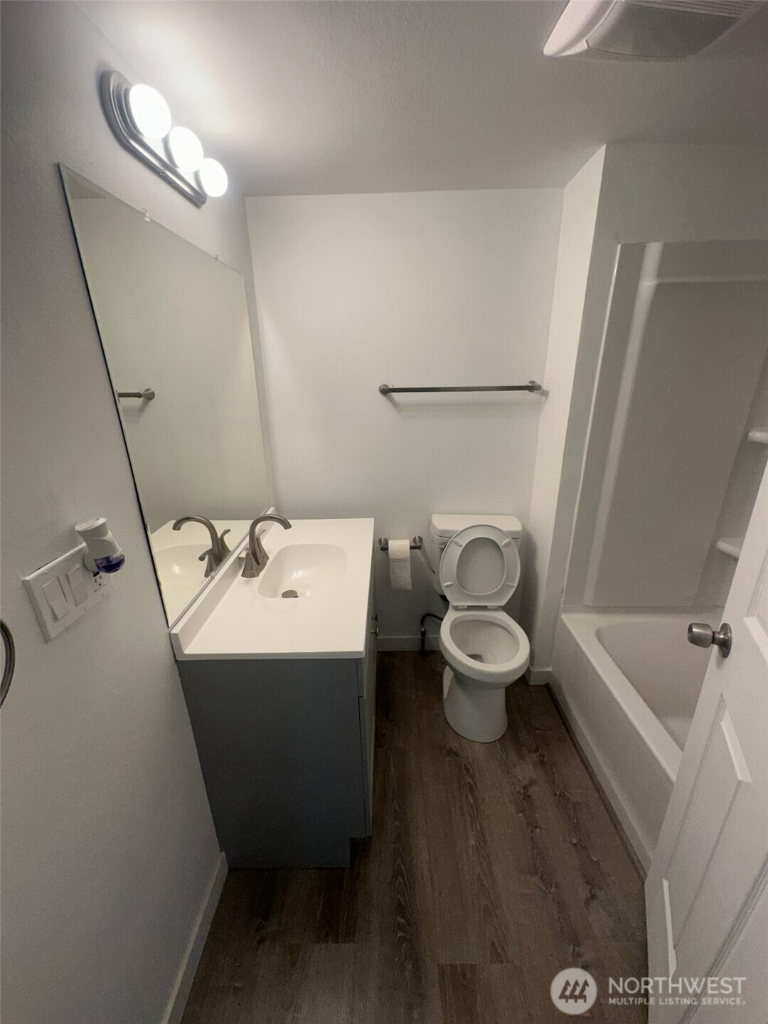 405 S 1st Street Property Photo 10