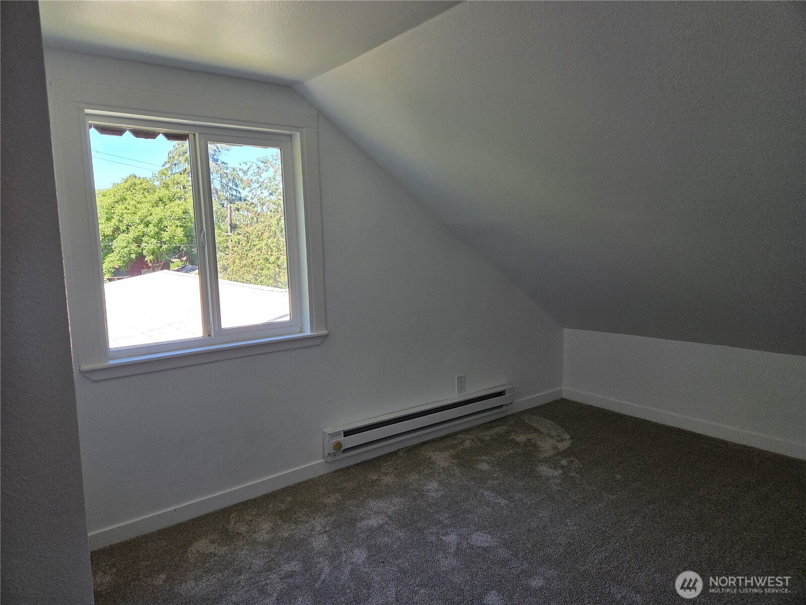 405 S 1st Street Property Photo 11