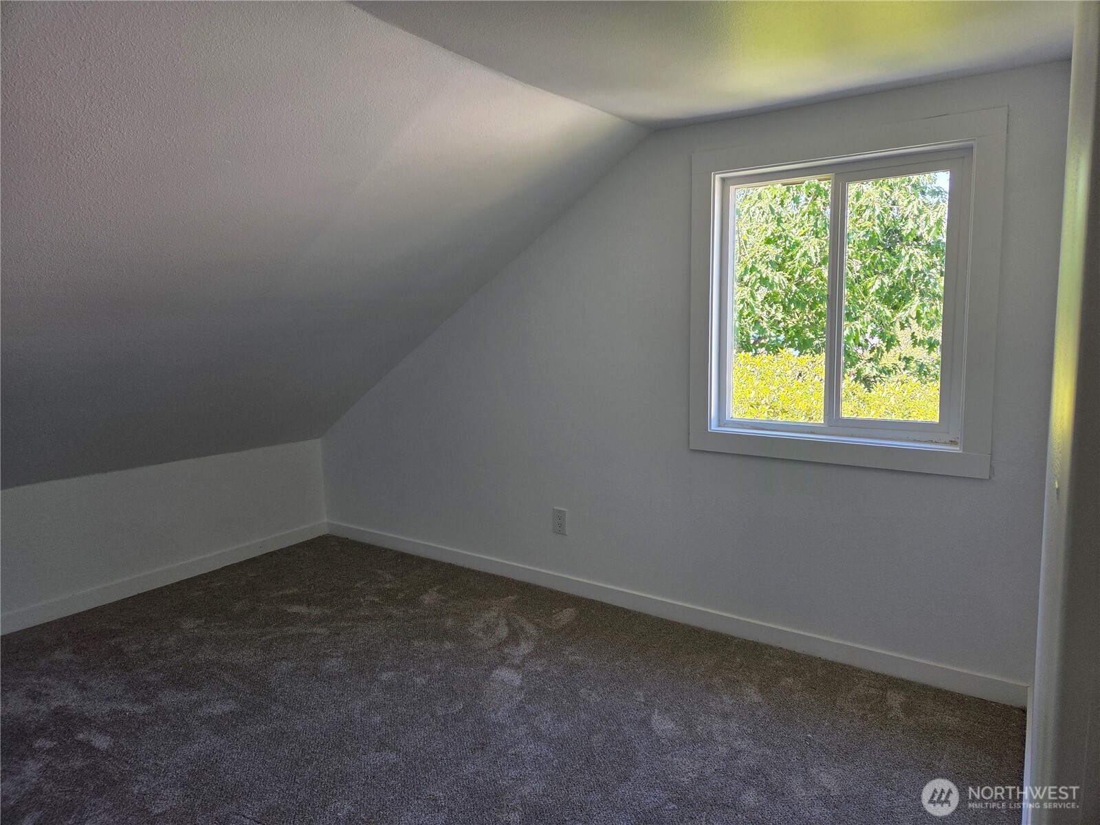 405 S 1st Street Property Photo 12