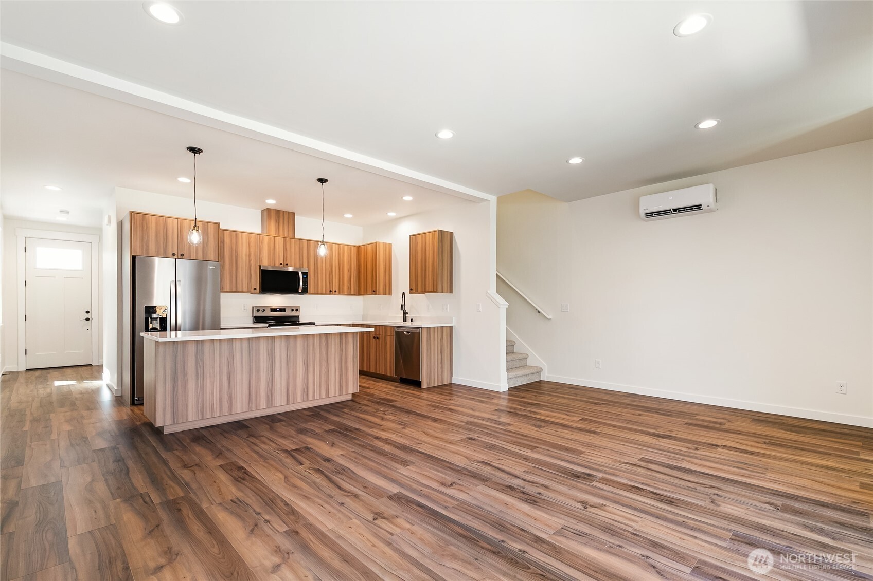 1366 Talus Way Property Photo 6