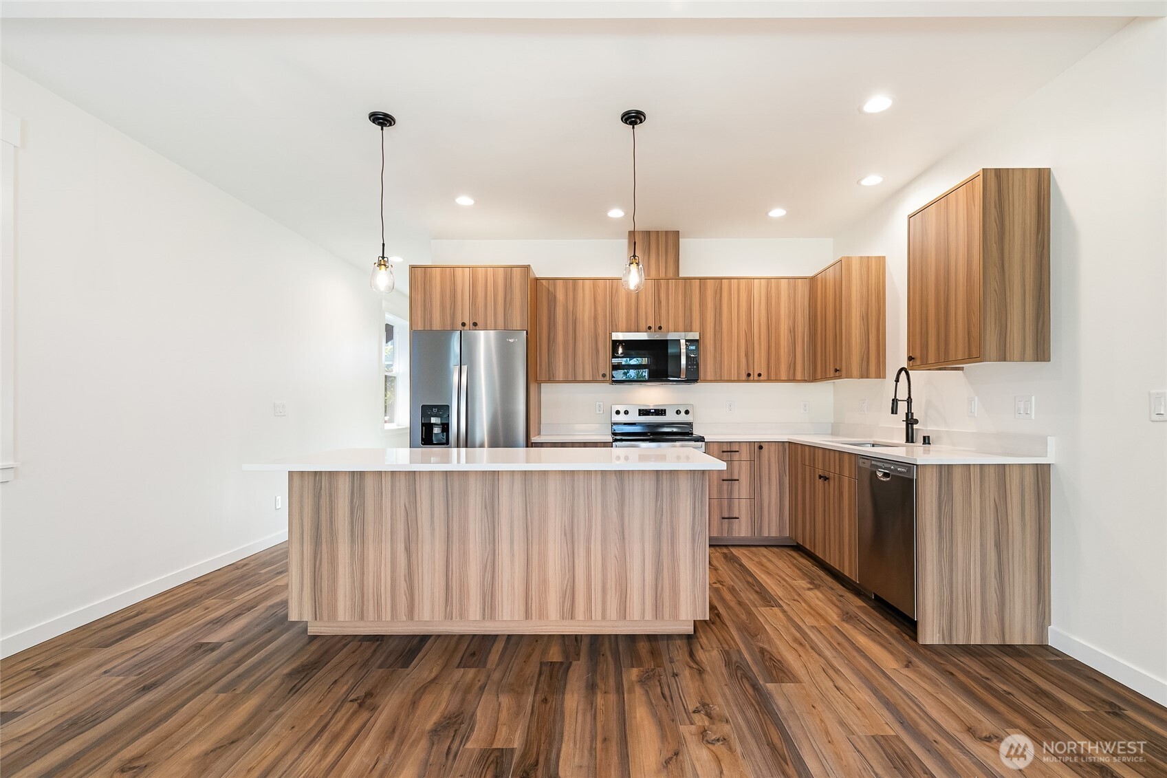 1366 Talus Way Property Photo 10