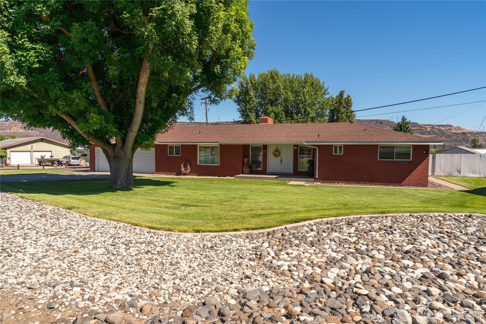 120 Electric Boulevard Property Photo 1