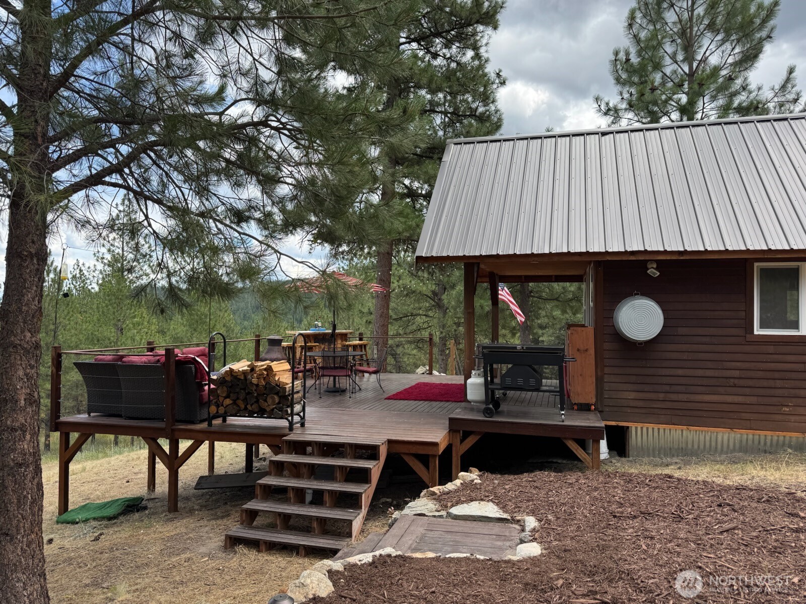 330 Bench Creek Road Property Photo 2