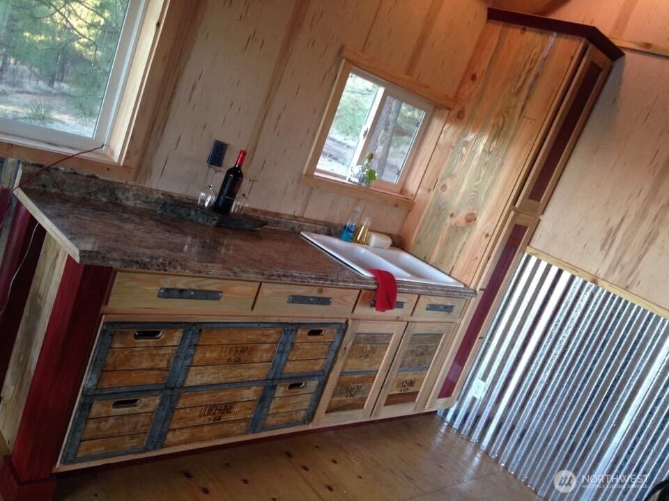 330 Bench Creek Road Property Photo 4