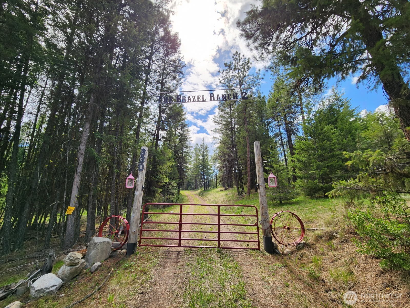 330 Bench Creek Road Property Photo 17