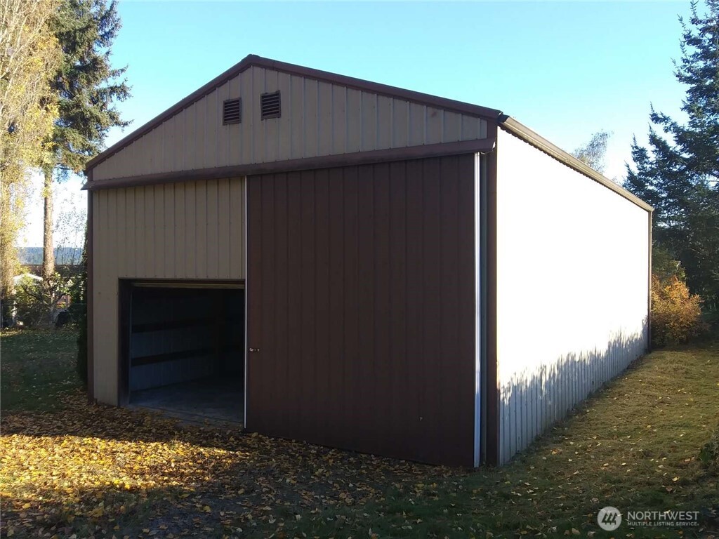 17360 Viking Way Property Photo 1