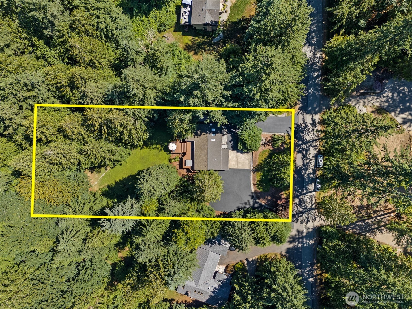 25260 Se Mirrormont Way Property Photo 1