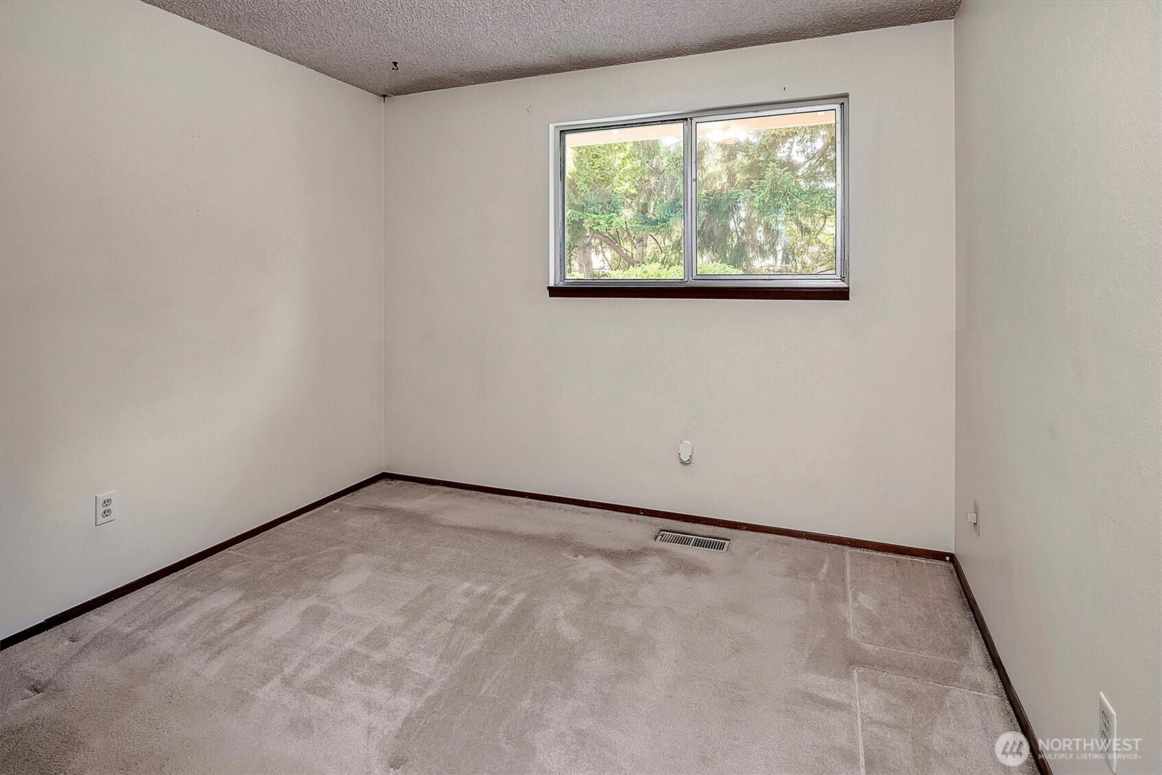 130 Ne 156th Street Property Photo 17