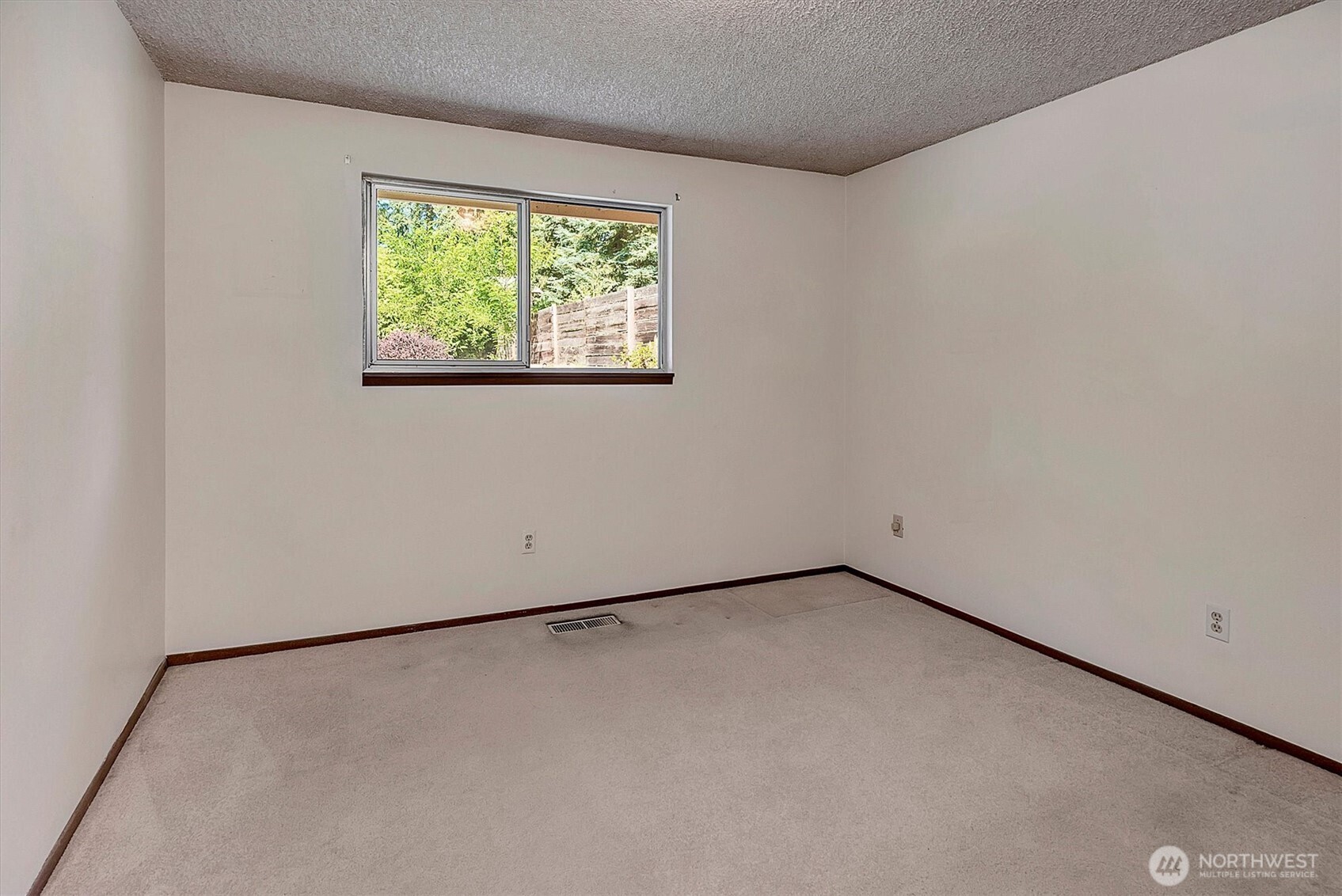 130 Ne 156th Street Property Photo 18