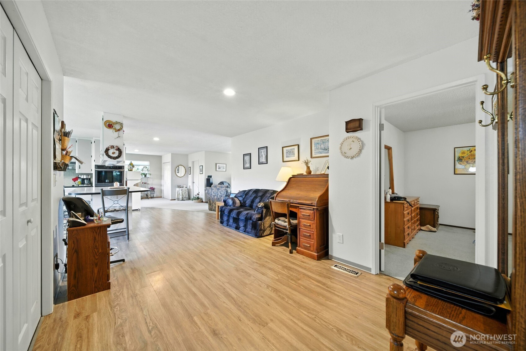 826 Jacquelyn Street Property Photo 14