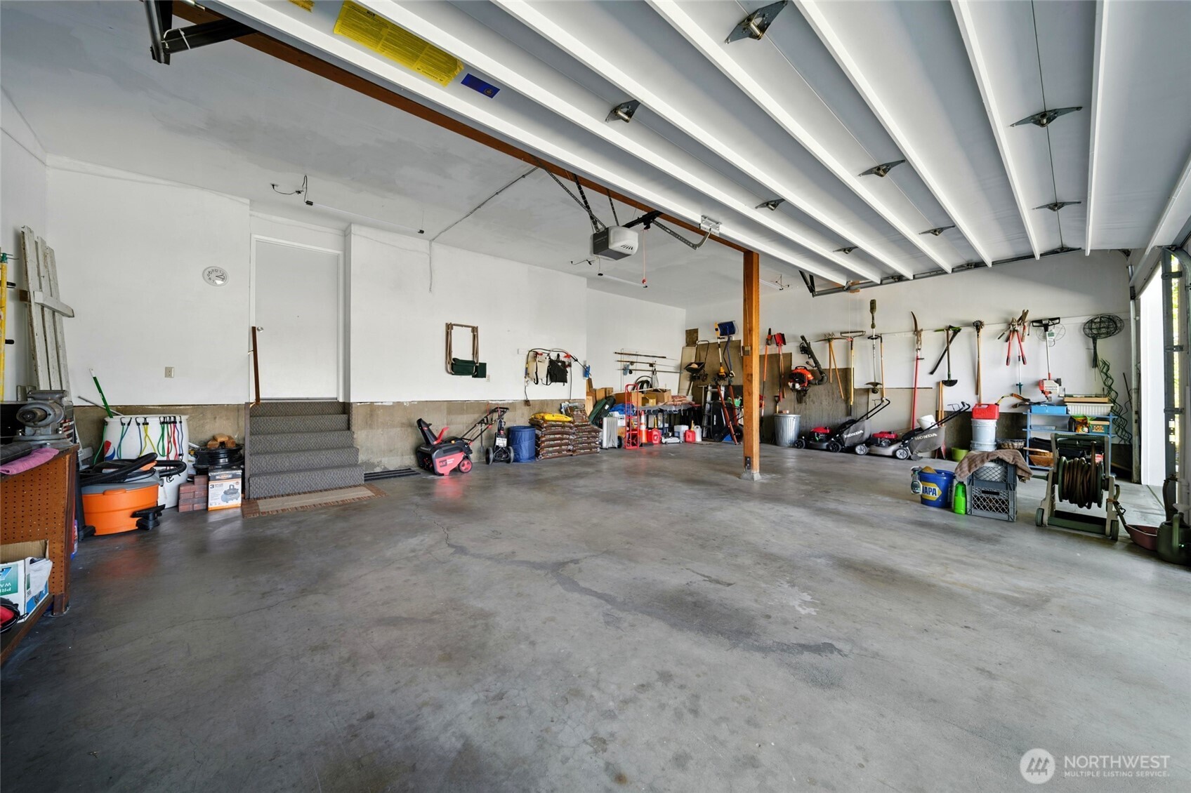 826 Jacquelyn Street Property Photo 30