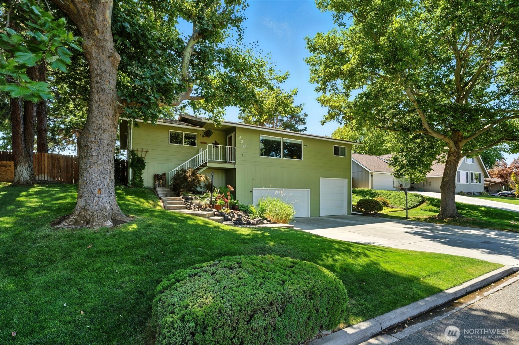 826 Jacquelyn Street Property Photo 39