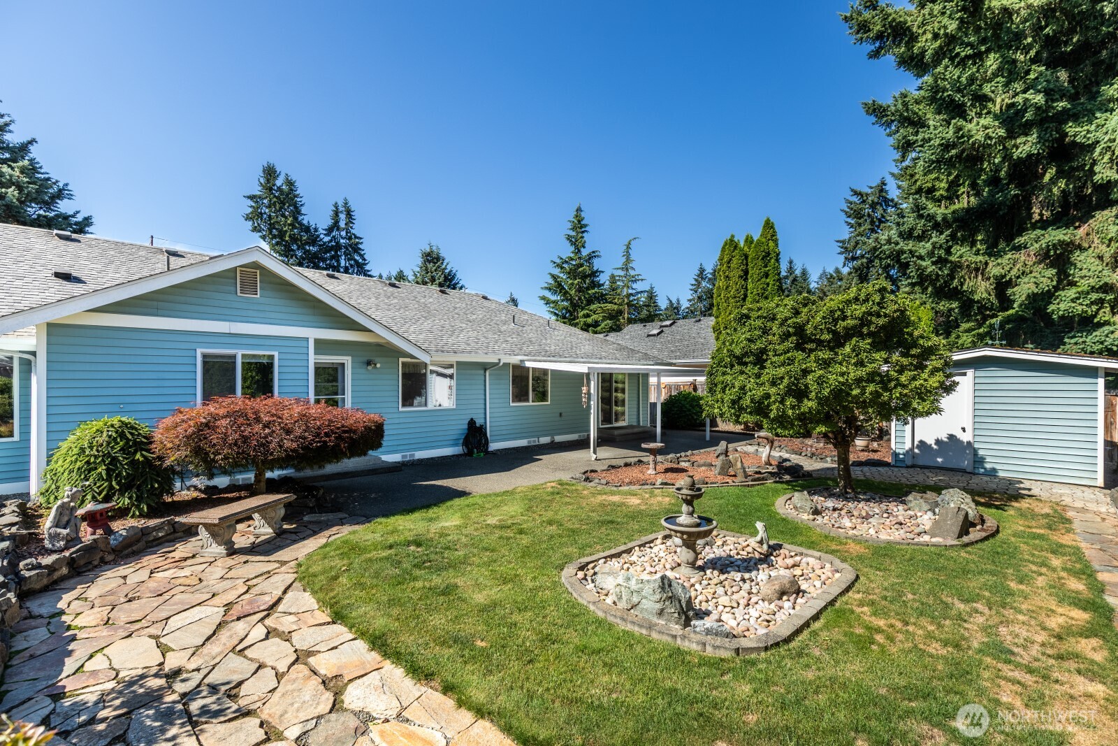 8911 223 Street Ct 14b Property Photo 12