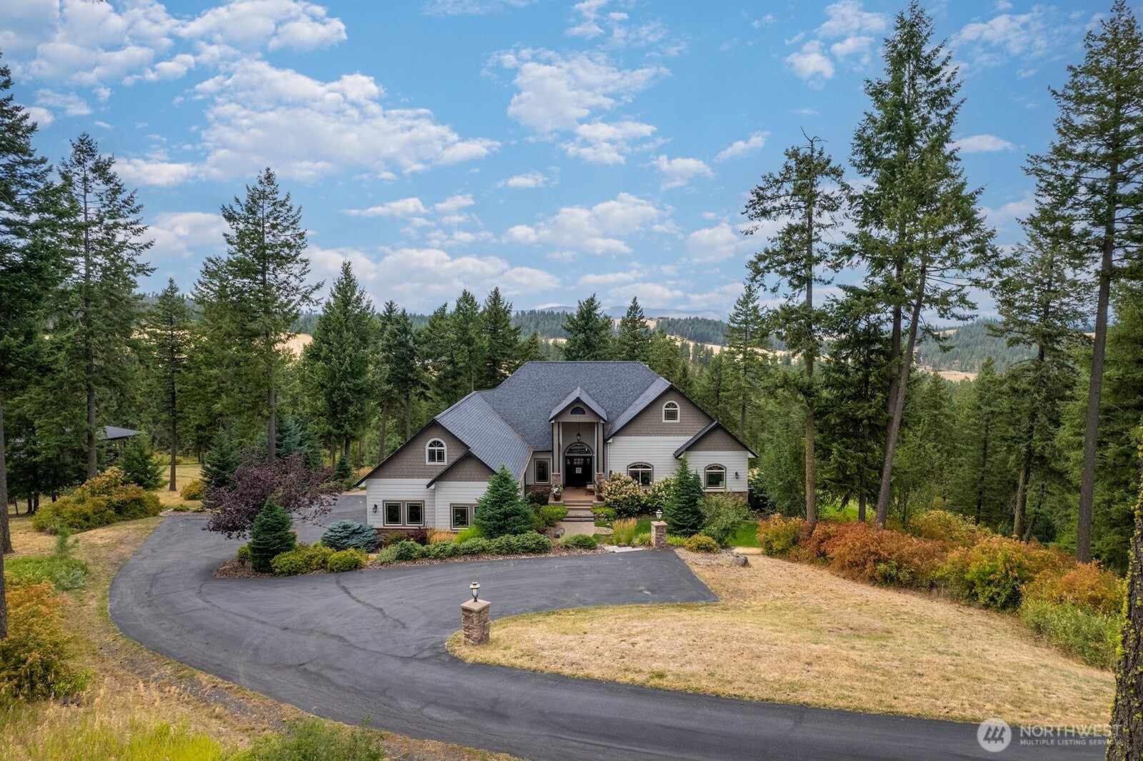 4614 W Justin Lane