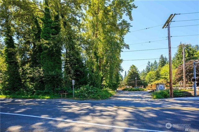 23601 Edmonds Way Property Photo 5