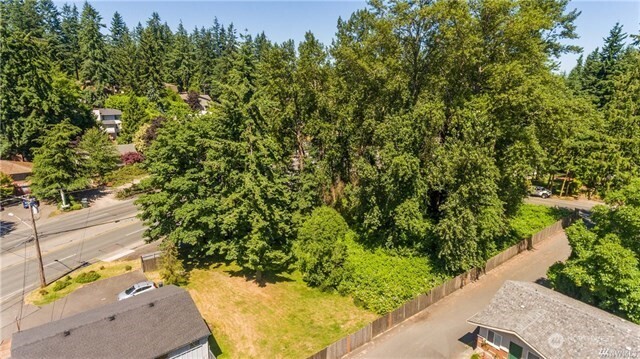 23601 Edmonds Way Property Photo 11