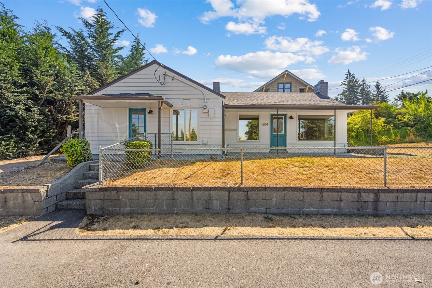 1604 Juniper Street Property Photo 1