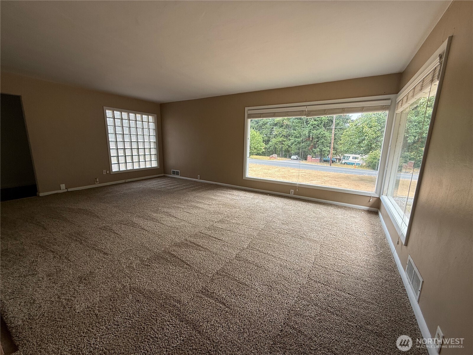 819 King Rd Property Photo 5