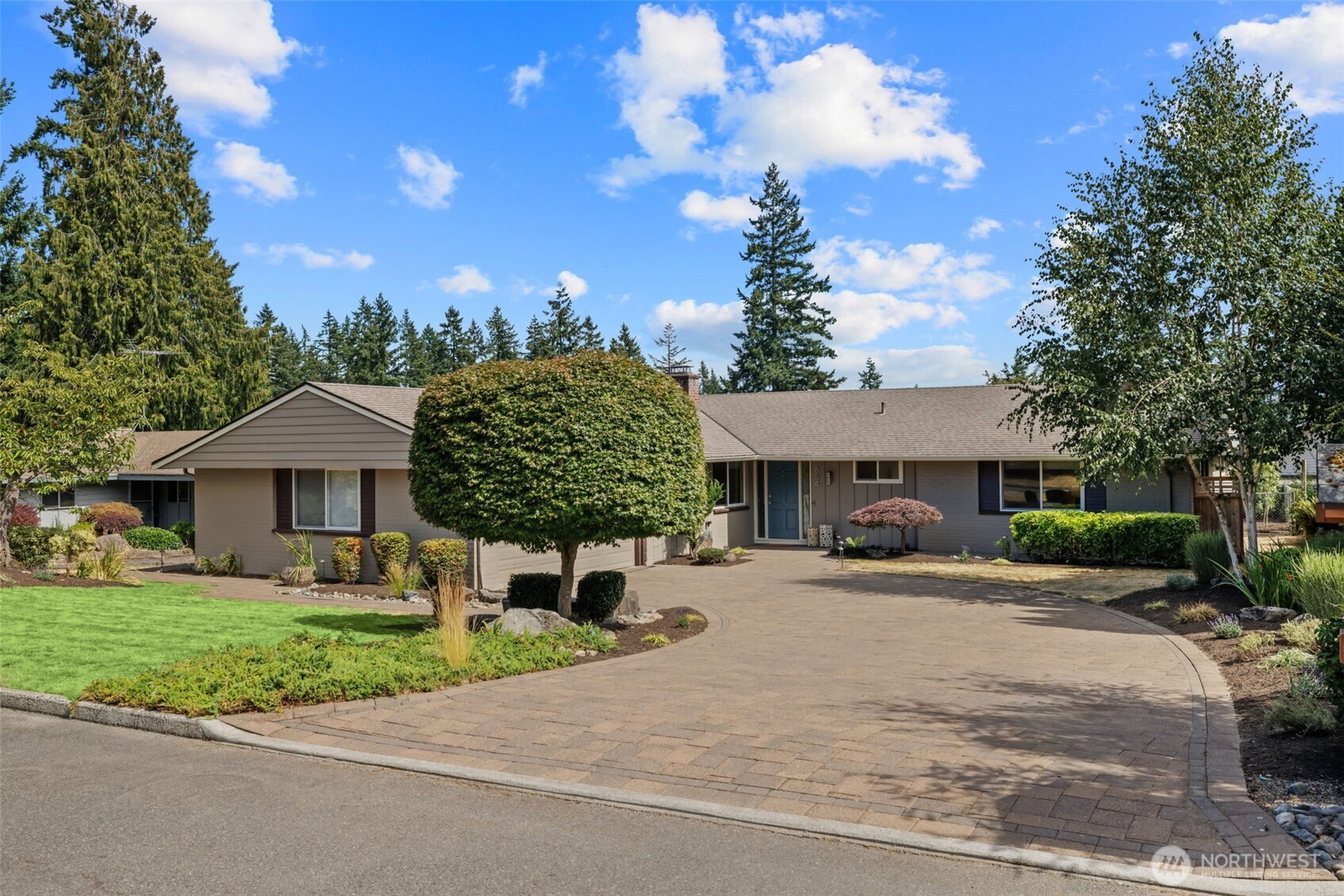 854 170th Place Property Photo 1