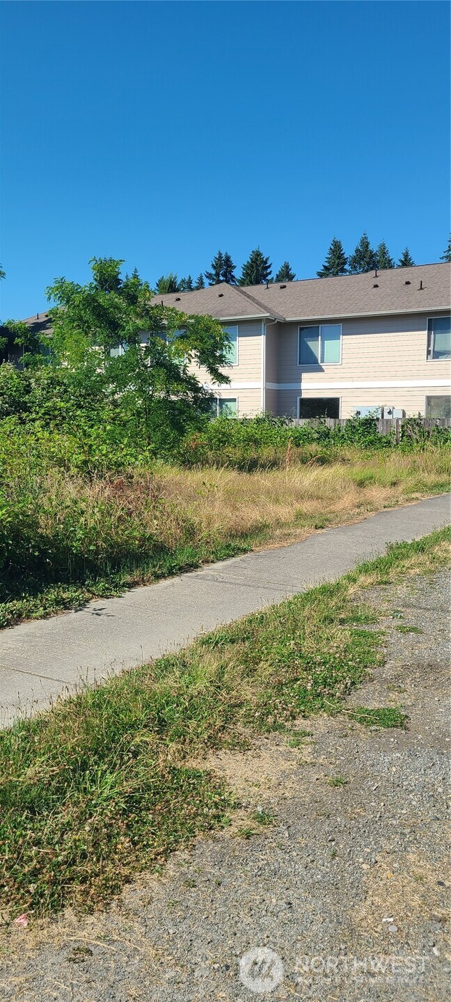 211 Bridge Street Property Photo 1