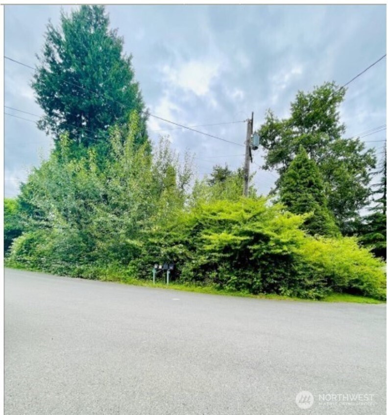 21031 33rd Place Property Photo 2