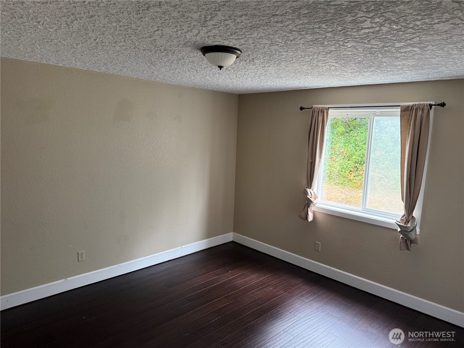 22101 Birch Place Property Photo 11