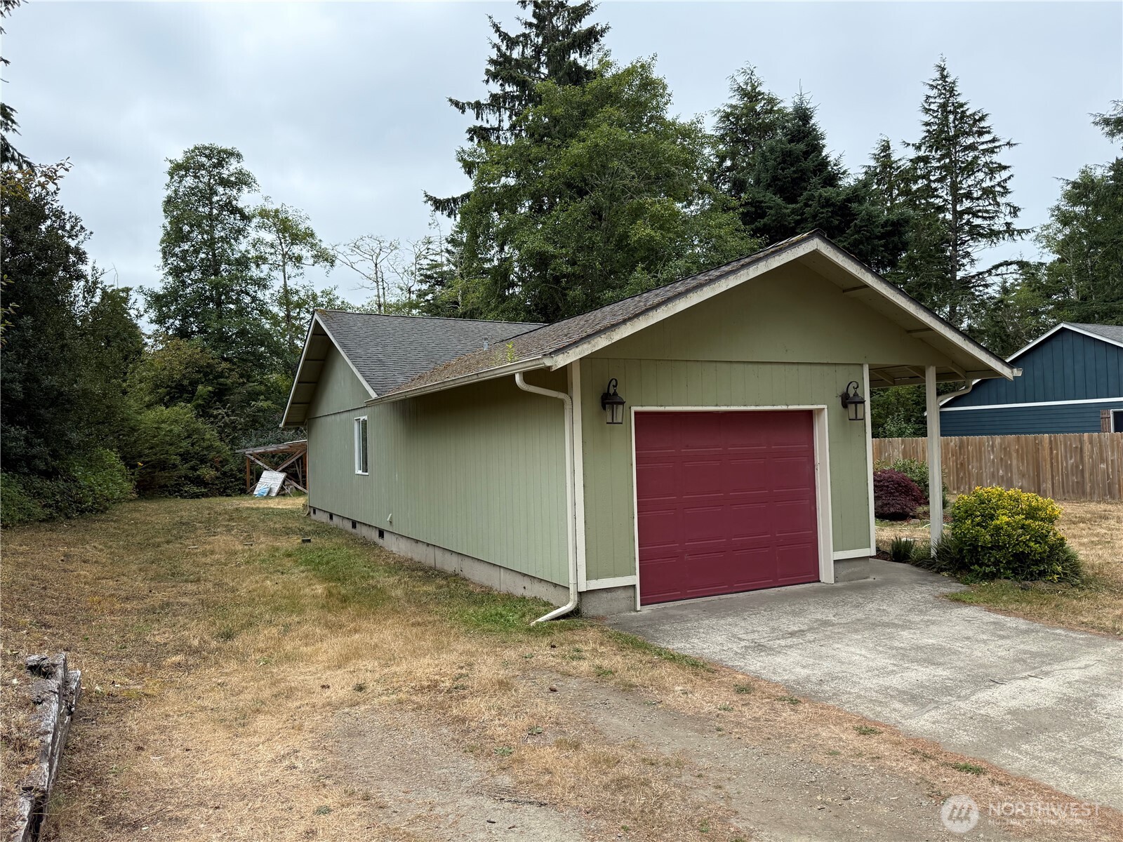 22101 Birch Place Property Photo 19