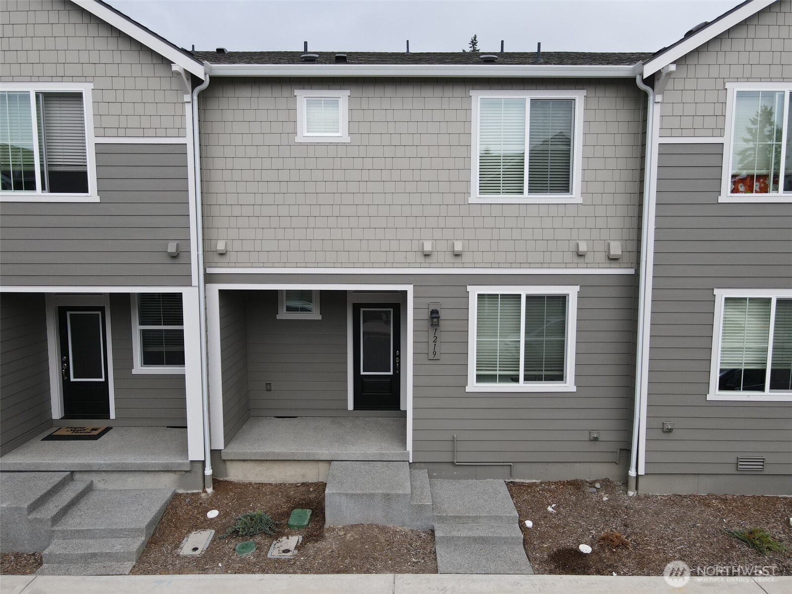 1219 E 53rd Street Property Photo 1