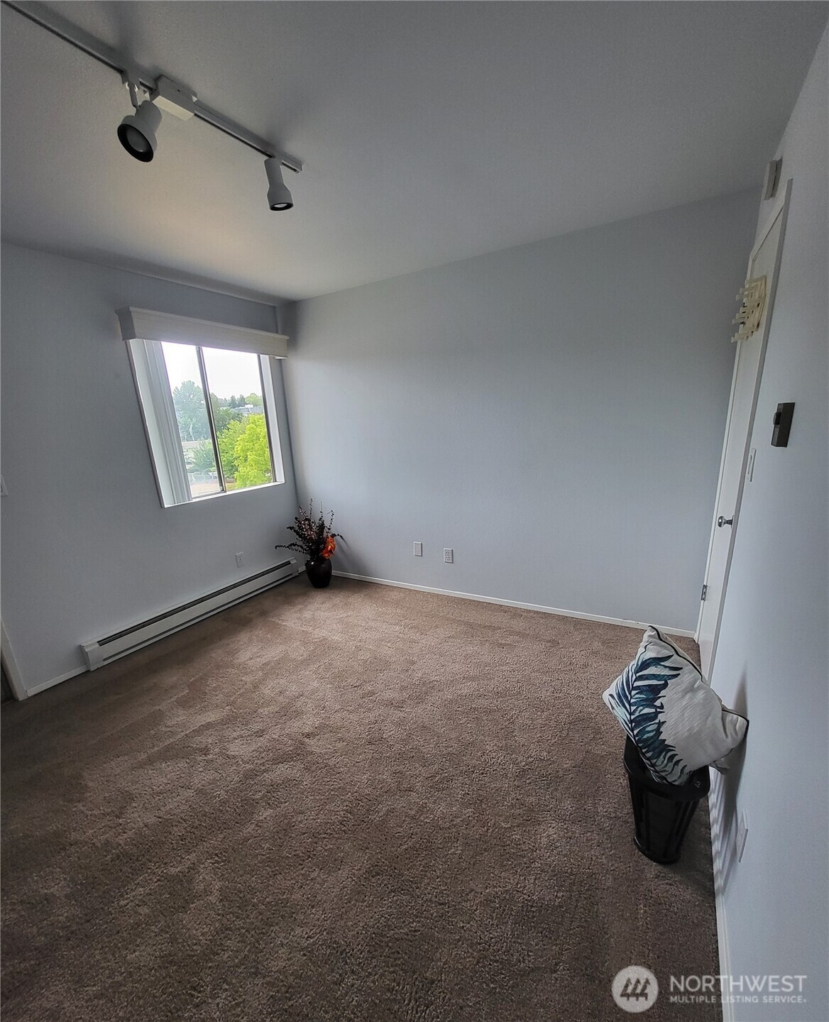 9030 Seward Park Avenue 513 Property Photo 12