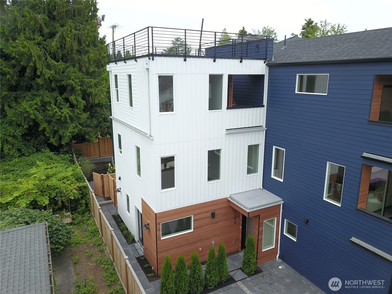 5123 S Brandon Street B Property Photo 1