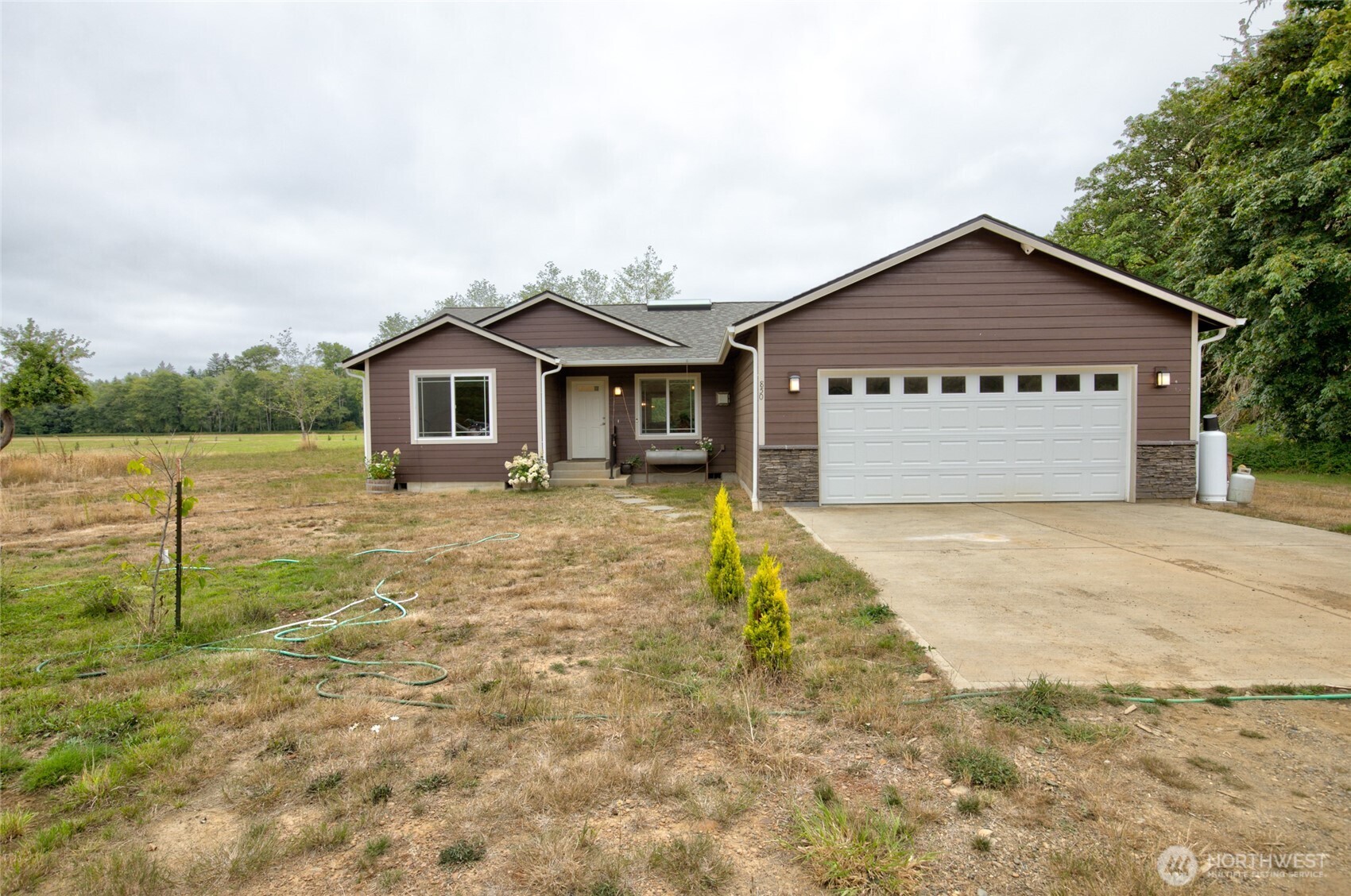 850 Geissler Road Property Photo 1