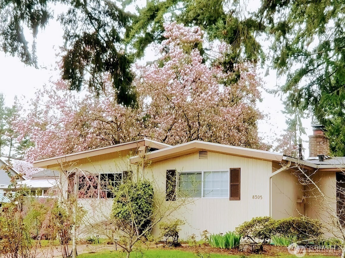 8305 134th Avenue Property Photo 1