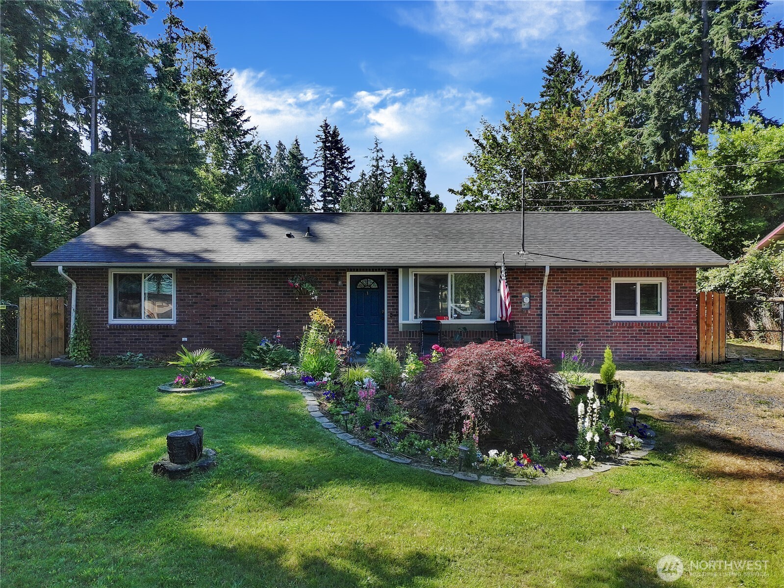 52 E Moore Street Property Photo 1