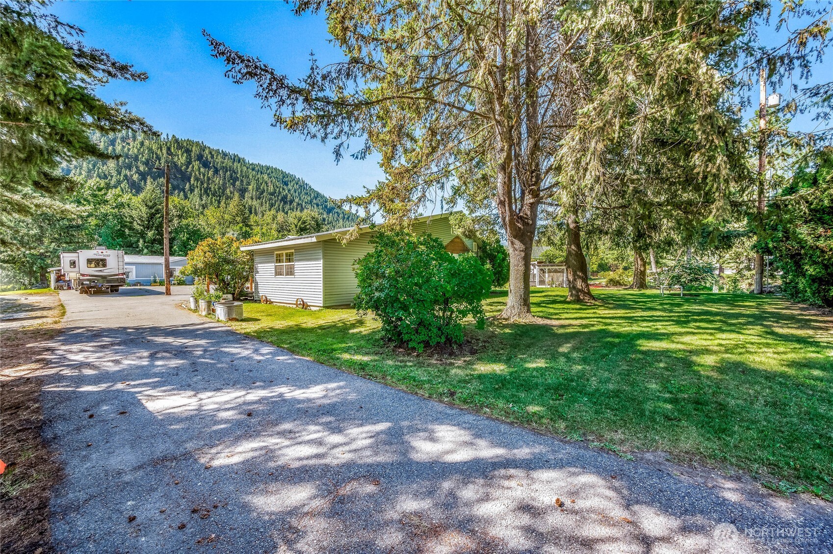 7569 Us Hwy 97 Property Photo 1