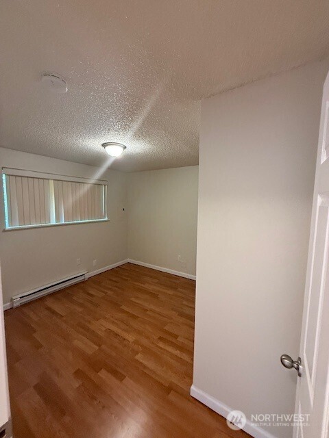 313 E Woodworth Street 4 Property Photo 4