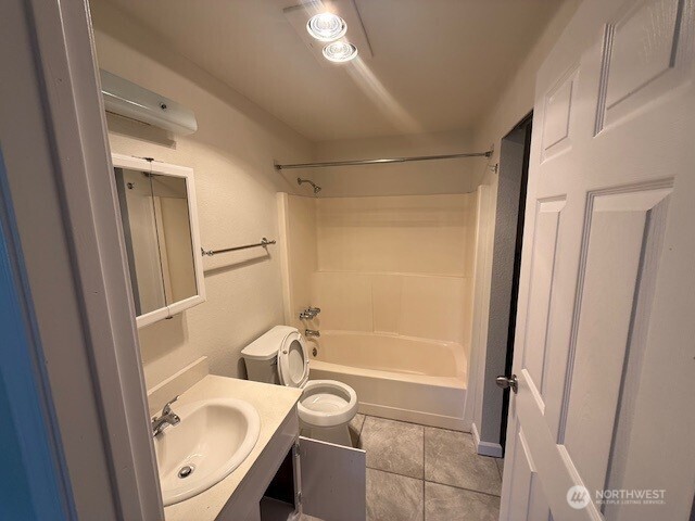 313 E Woodworth Street 4 Property Photo 5