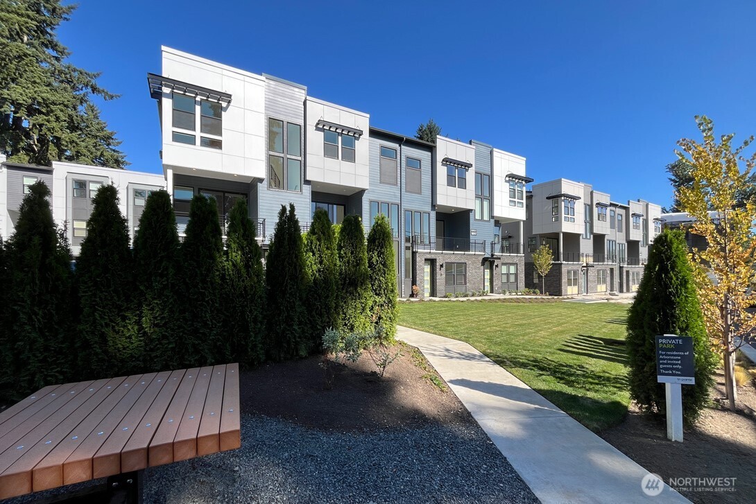 18811 99th Court C Property Photo 1