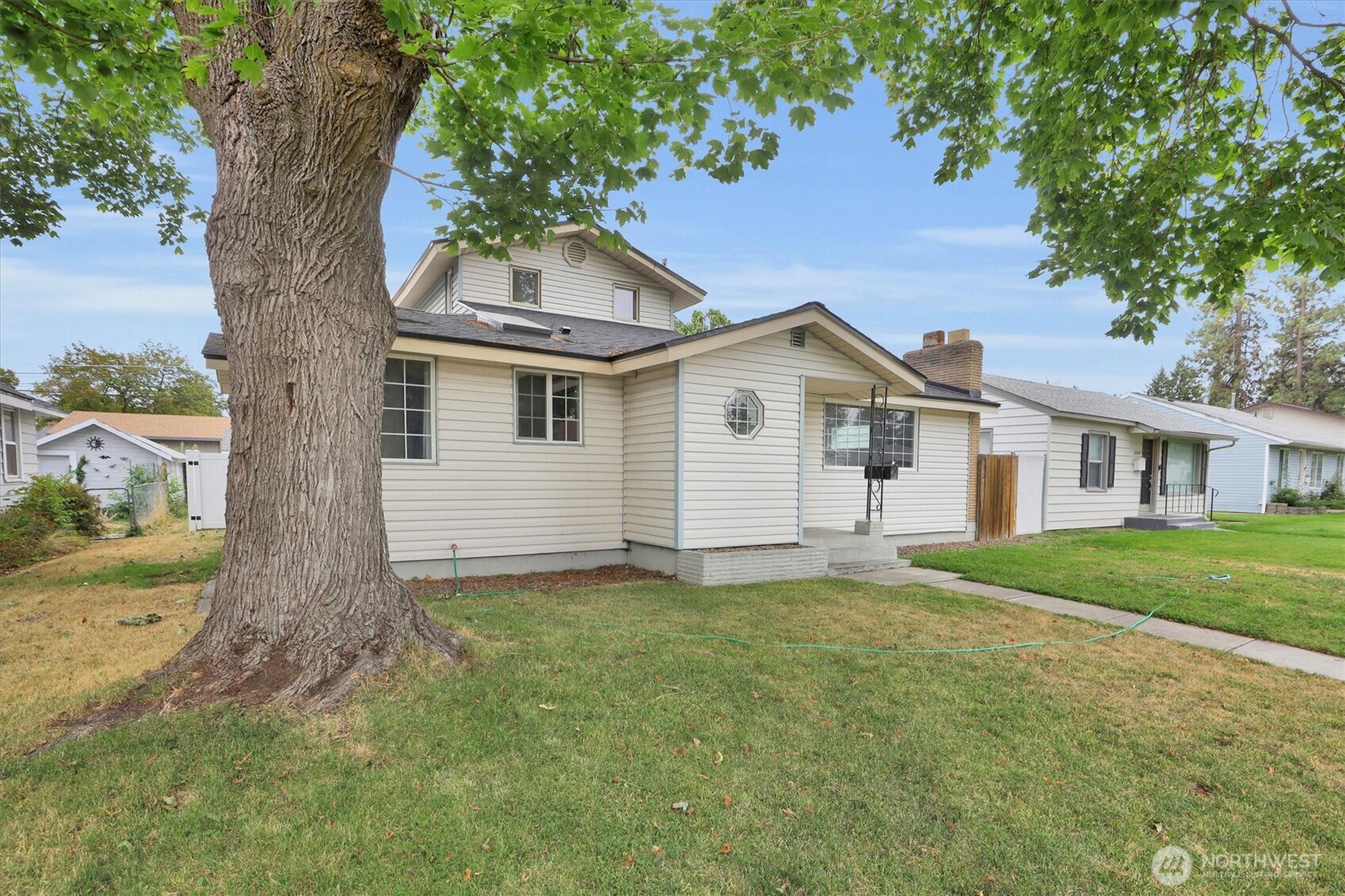 5118 N Walnut Property Photo 1