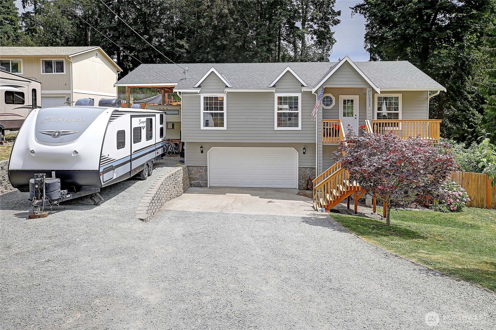 1655 Vine Maple Lane Property Photo 1