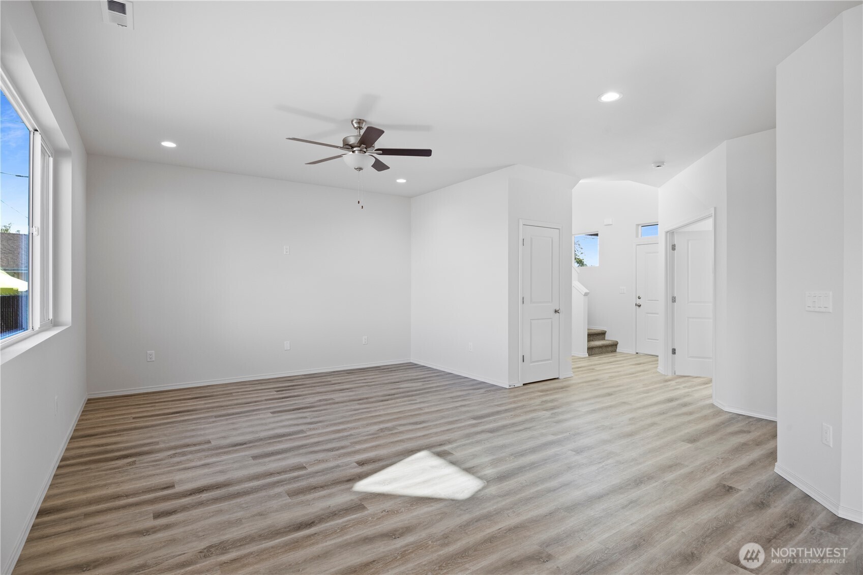 401 N Grape Drive Property Photo 5