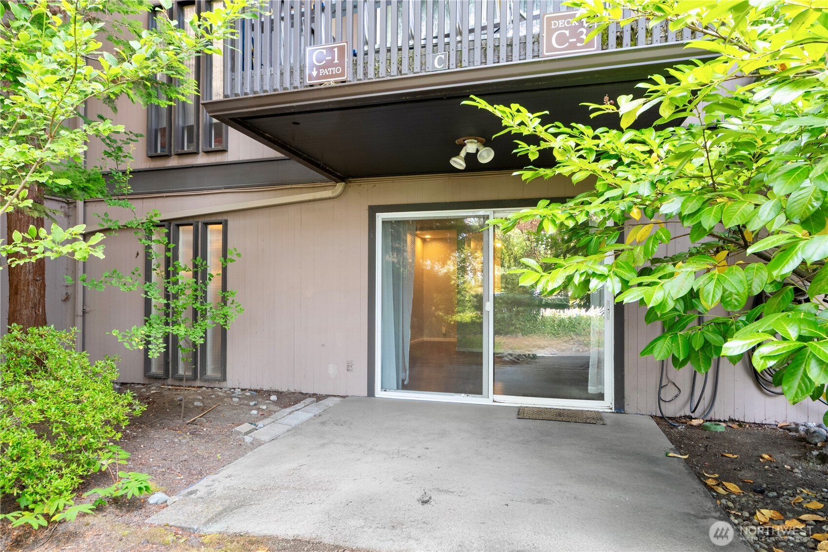 1425 S Puget Drive C1 Property Photo 1