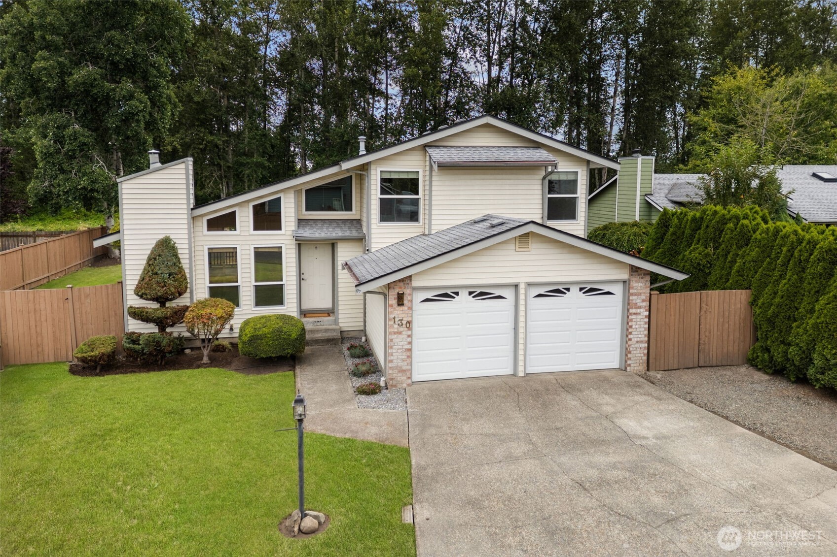 130 6th Avenue Property Photo 1