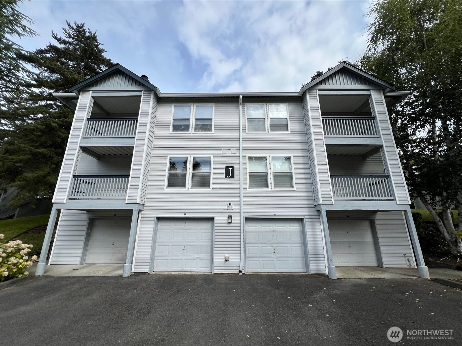33020 10th Avenue J302 Property Photo 1