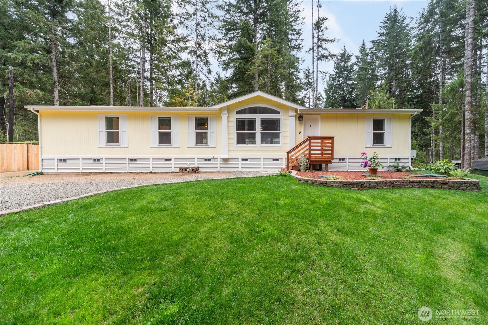 30 NE Lake Place