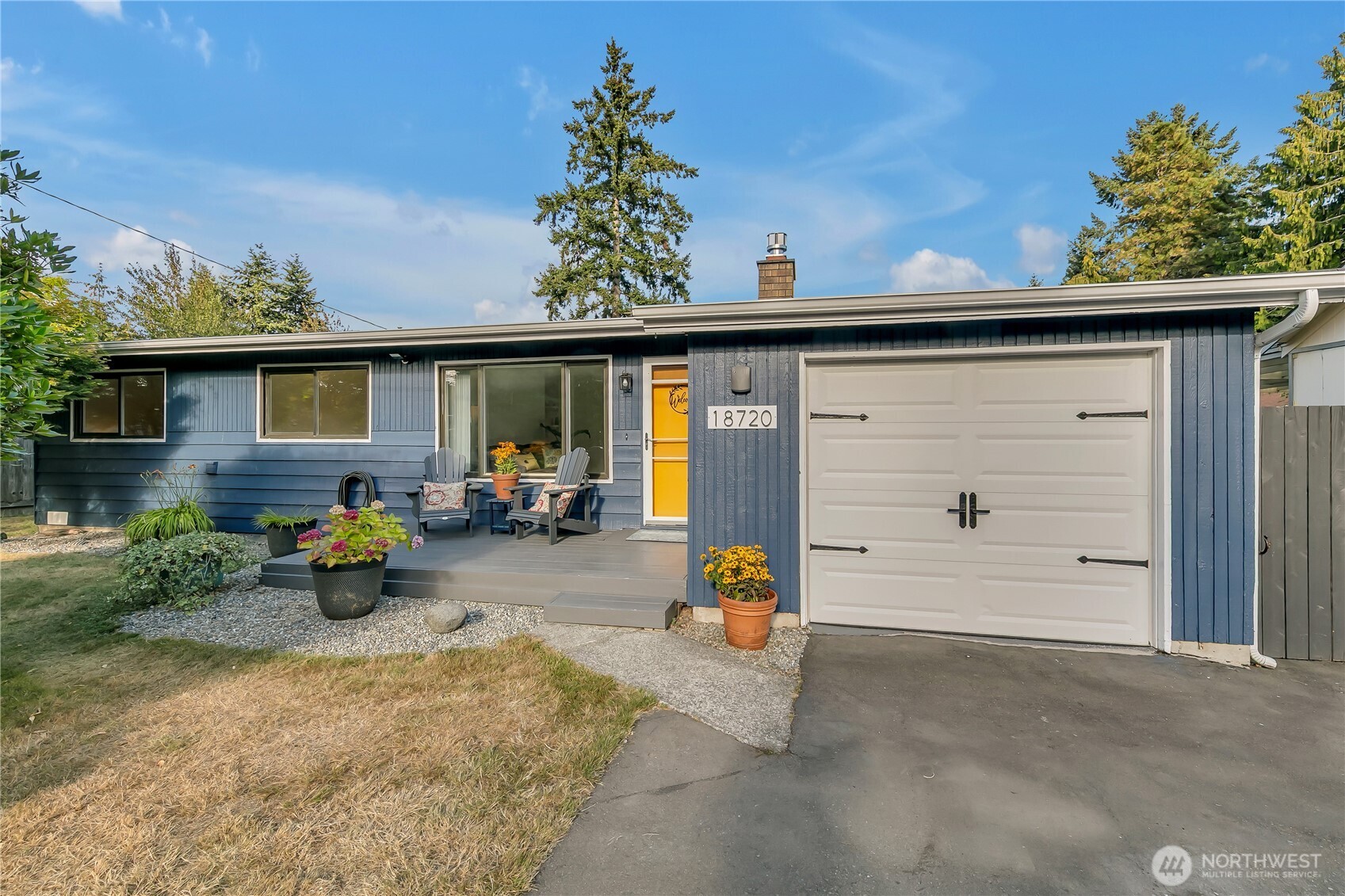18720 4 Avenue Property Photo 1