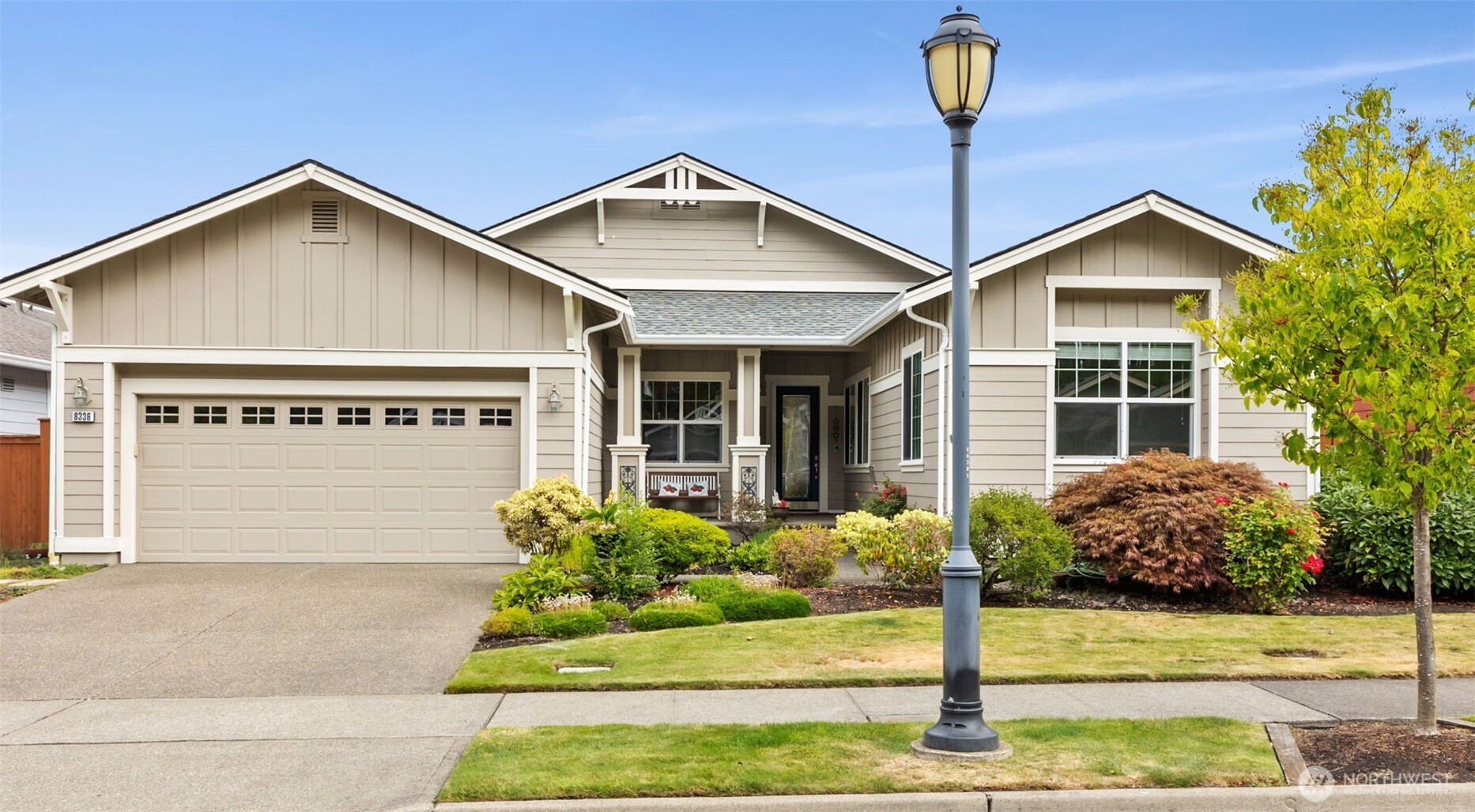 8336 Bainbridge Loop Property Photo 1