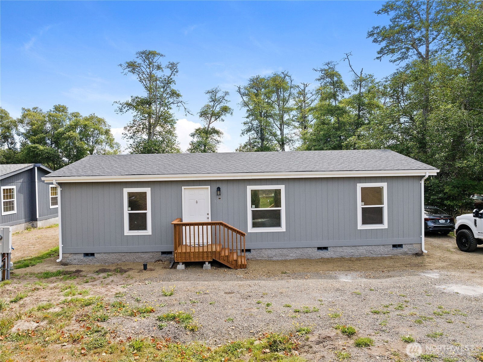 5200 Sandridge Road Property Photo 1